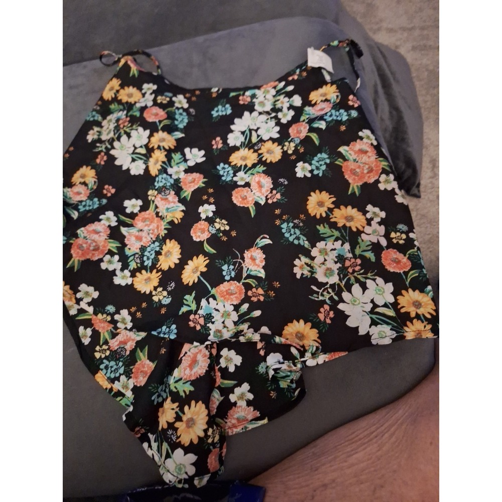Ambiance Apparel Floral Tank Top Chico Juniors   Split Back   Size S  G 016